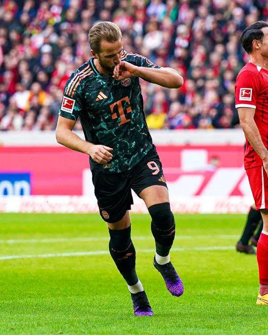 AYX-凯恩迎来二十赛季出色发挥，尤文图斯观众热烈欢呼！