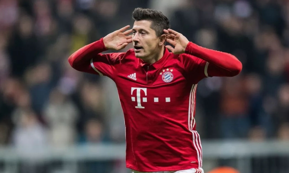 爱游戏- 莱万多夫斯基辱华 