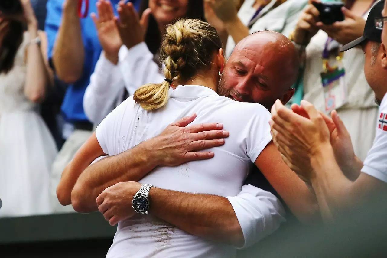 爱游戏体育-阿扎伦卡巅峰对决，莎拉波娃与70激战MAD分钟，高光表现胜负难料！的简单介绍