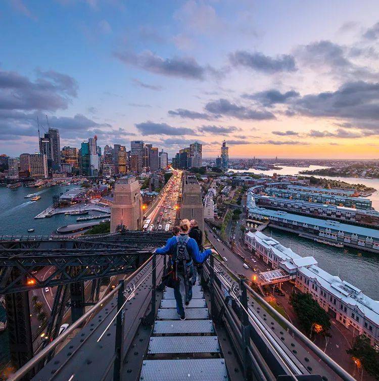 爱游戏体育-包含Scout连续五场比赛得分超过大胜，澳大利亚队挑战极限！的词条